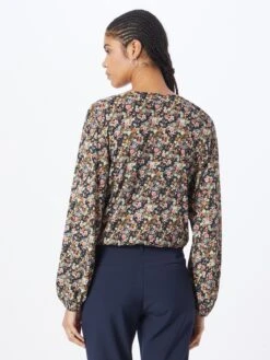 TOM TAILOR Denim T-shirts à Manches Longues T-shirt Femme Bleu Marine -Pas Cher Univers T-shirt Magasin 097788e0eb5e265416dec25592f55190