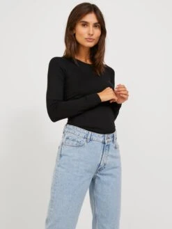 JJXX T-shirts à Manches Longues T-shirt Harmony Femme Noir -Pas Cher Univers T-shirt Magasin 176bca15e853e53fd7427d5671030c3b
