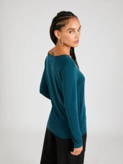 Pieces T-shirts à Manches Longues T-shirt KAMALA Femme Bleu -Pas Cher Univers T-shirt Magasin 198f5753a1a3f4e0f98ba0f54d18de79