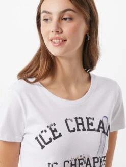 T-shirts T-shirt Ice Therapy Femme Blanc -Pas Cher Univers T-shirt Magasin 21889e8733b5cf7ee5d4dd3b1de03edd