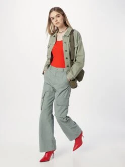 Monki T-shirts à Manches Longues T-shirt Femme Rouge 11 Monki T-shirts à Manches Longues T-shirt Femme Rouge -Pas Cher Univers T-shirt Magasin 2324c4e0f0731c355a3dd71287499fb4