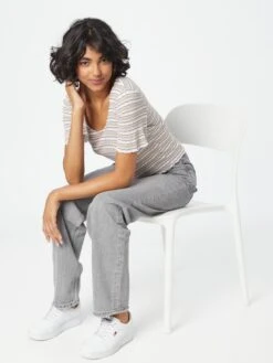 Pieces T-shirts T-shirt Femme Rose -Pas Cher Univers T-shirt Magasin 26496ac4acdff7b30c09e4b8878a2914