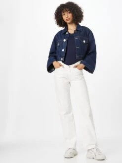 Culture T-shirts T-shirt Poppy Femme Bleu Marine 11 Culture T-shirts T-shirt Poppy Femme Bleu Marine -Pas Cher Univers T-shirt Magasin 348284c8147834417ede36c6c97f5f81