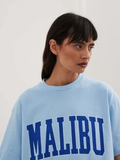 NA-KD T-shirts Oversize T-shirt Oversize Femme Bleu / Bleu Clair -Pas Cher Univers T-shirt Magasin 37214f52f5bc7d29028941ca5a7b8a58