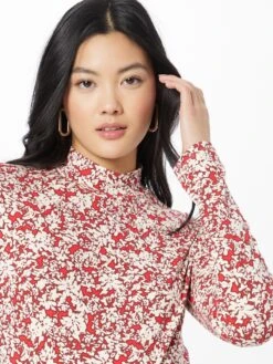 S.Oliver T-shirts à Manches Longues T-shirt Femme Bordeaux / Rouge Sang 11 S.Oliver T-shirts à Manches Longues T-shirt Femme Bordeaux / Rouge Sang -Pas Cher Univers T-shirt Magasin 3bfd3fb24e8587eb0db1b41fa320c35f