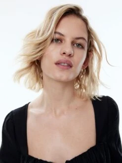 EDITED T-shirts à Manches Longues T-shirt Giorgina Femme Noir -Pas Cher Univers T-shirt Magasin 4417a520a4cf5330a5fe387e7b33ab5d