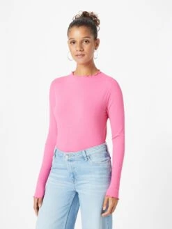 Pieces T-shirts à Manches Longues T-shirt NICCA Femme Rose Clair 9 Pieces T-shirts à Manches Longues T-shirt NICCA Femme Rose Clair -Pas Cher Univers T-shirt Magasin 47af970eb1d2a132eedfbe0a8277b567