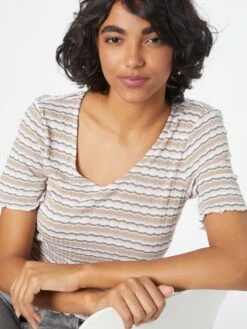 Pieces T-shirts T-shirt Femme Rose -Pas Cher Univers T-shirt Magasin 50a8edbf26b9528c34127b3772bb0d28