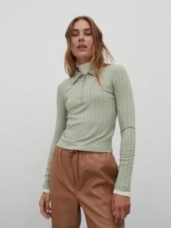 EDITED Polos T-shirt Alissa Femme Vert -Pas Cher Univers T-shirt Magasin 680740cf17d90fd72e0d077be4548135