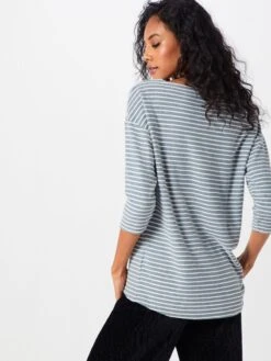 ONLY T-shirts à Manches 3/4 T-shirt Elly Femme Bleu Fumé -Pas Cher Univers T-shirt Magasin 6954c41468fe7596d6ba7e88c88687ee