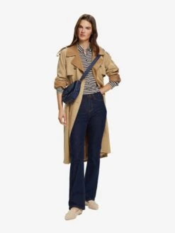 ESPRIT Polos T-shirt Femme Noir / Blanc 9 ESPRIT Polos T-shirt Femme Noir / Blanc -Pas Cher Univers T-shirt Magasin 6d5ac50919619cad684efbb77d13a498