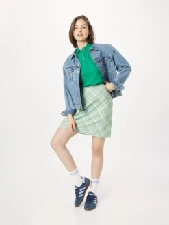 United Colors Of Benetton Polos T-shirt Femme Vert -Pas Cher Univers T-shirt Magasin 84b34042aa1cf9916e1fbbfbfe09e2bc