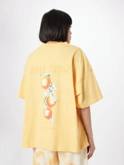 Pegador T-shirts Oversize T-shirt Oversize Brend Femme Jaune Foncé 10 Pegador T-shirts Oversize T-shirt Oversize Brend Femme Jaune Foncé -Pas Cher Univers T-shirt Magasin 8e73d9591ff3bd441faf1b3bdc789df1