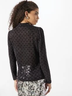 T-shirts à Manches Longues T-shirt KLARA Femme Noir -Pas Cher Univers T-shirt Magasin 8fea96478262bd5e514118a27f649d86