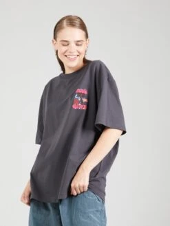 Scotch & Soda T-shirts Oversize T-shirt Oversize Femme Noir -Pas Cher Univers T-shirt Magasin 9508edb16609c102dc909fd43c506e51