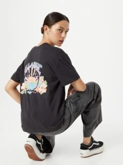 Billabong T-shirts T-shirt BRING ME BACK Femme Noir -Pas Cher Univers T-shirt Magasin a467b5e2a0a78a0aaa3c2dbd2e4b74e8