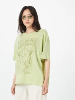 Billabong T-shirts Oversize T-shirt Oversize ONE IS ALL Femme Roseau / Vert Clair 9 Billabong T-shirts Oversize T-shirt Oversize ONE IS ALL Femme Roseau / Vert Clair -Pas Cher Univers T-shirt Magasin cb514a4e5b7f97923786f78bc0c93dc6
