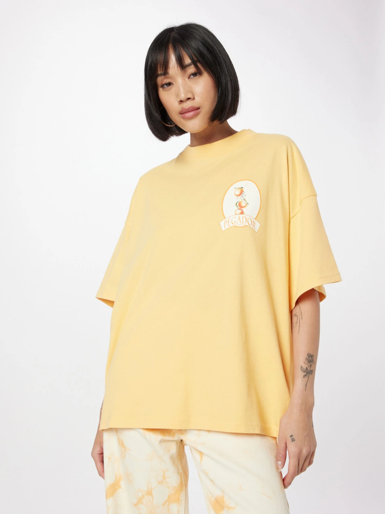 Pegador T-shirts Oversize T-shirt Oversize Brend Femme Jaune Foncé 5 Pegador T-shirts Oversize T-shirt Oversize Brend Femme Jaune Foncé – Image 3