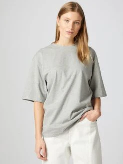 T-shirts T-Shirt Claas Femme Gris -Pas Cher Univers T-shirt Magasin d58c5558710e1dd8fdca49c297322883