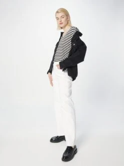 S.Oliver T-shirts T-shirt Femme Noir / Blanc 10 S.Oliver T-shirts T-shirt Femme Noir / Blanc -Pas Cher Univers T-shirt Magasin d885f743d09189b780a177ecbbbfcb33