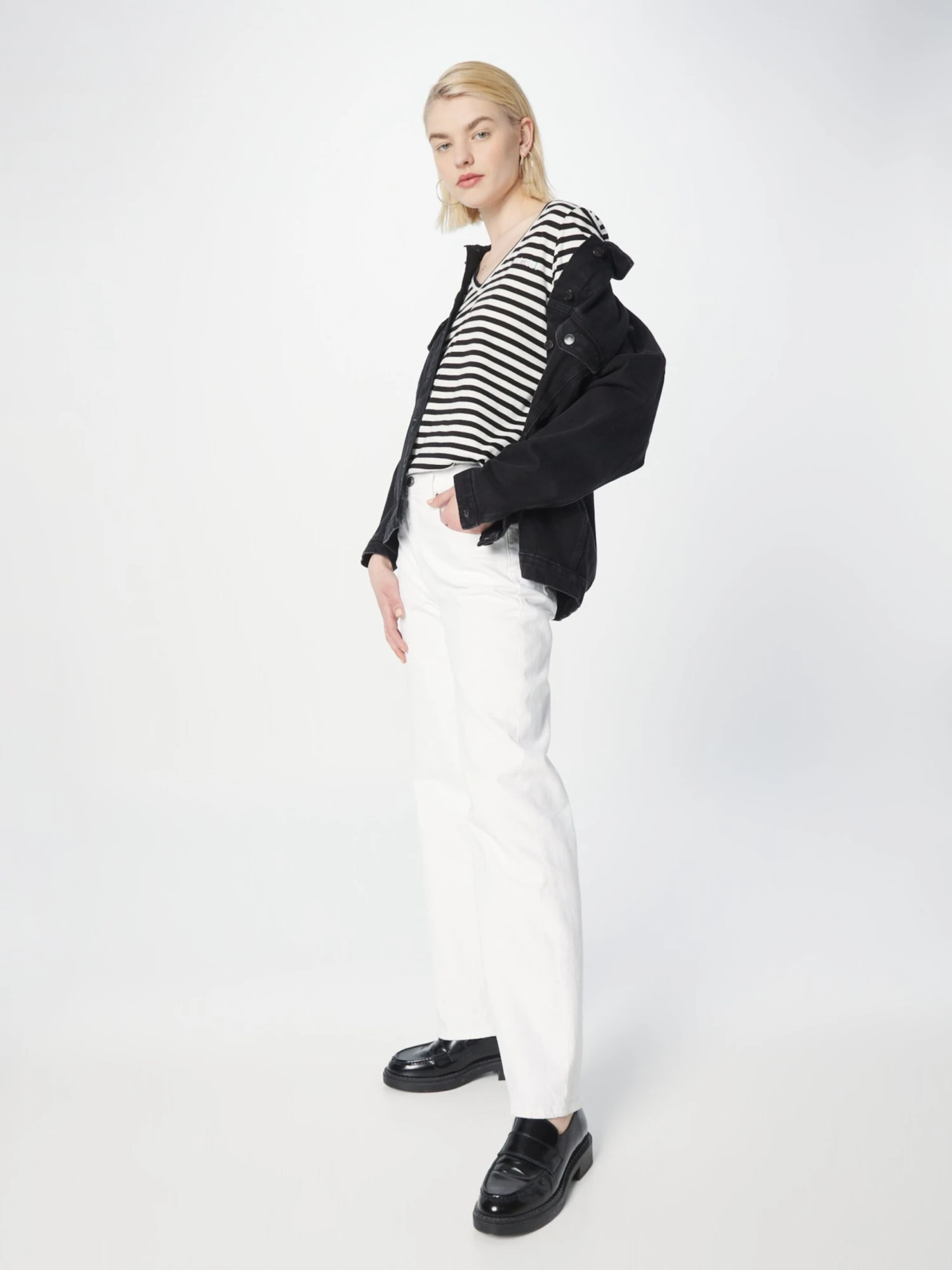 S.Oliver T-shirts T-shirt Femme Noir / Blanc 6 S.Oliver T-shirts T-shirt Femme Noir / Blanc – Image 4