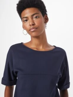 Imperial T-shirts T-shirt Femme Bleu Foncé -Pas Cher Univers T-shirt Magasin dc3fc1be1725a792752eafec110c93c9