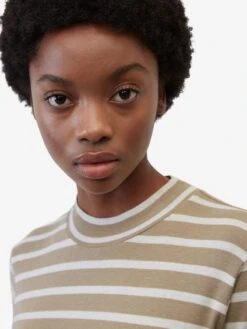 Marc O'Polo DENIM T-shirts à Manches Longues T-shirt Femme Noisette -Pas Cher Univers T-shirt Magasin f526d3e98ec5a25e12aa0a1061fdcad8